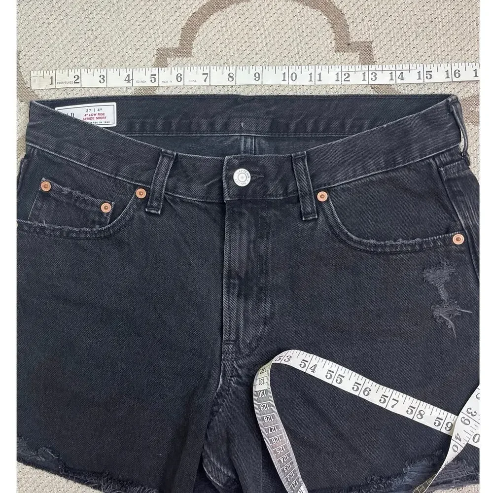 Gap 4” Low Rise Stride black distressed denim Shorts, size 27/ 4